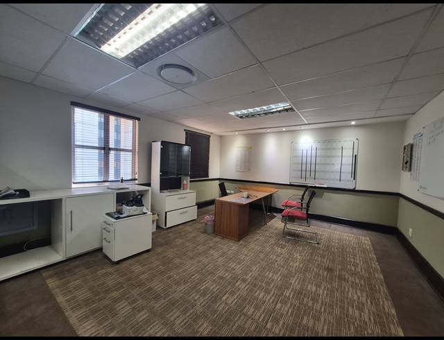 911M² OFFICE TO LET IN SANDTON CENTRAL